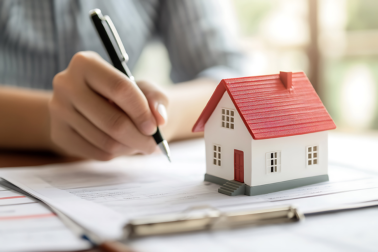 You are currently viewing The “10-Year Rule” in Roofing: Your Questions Answered